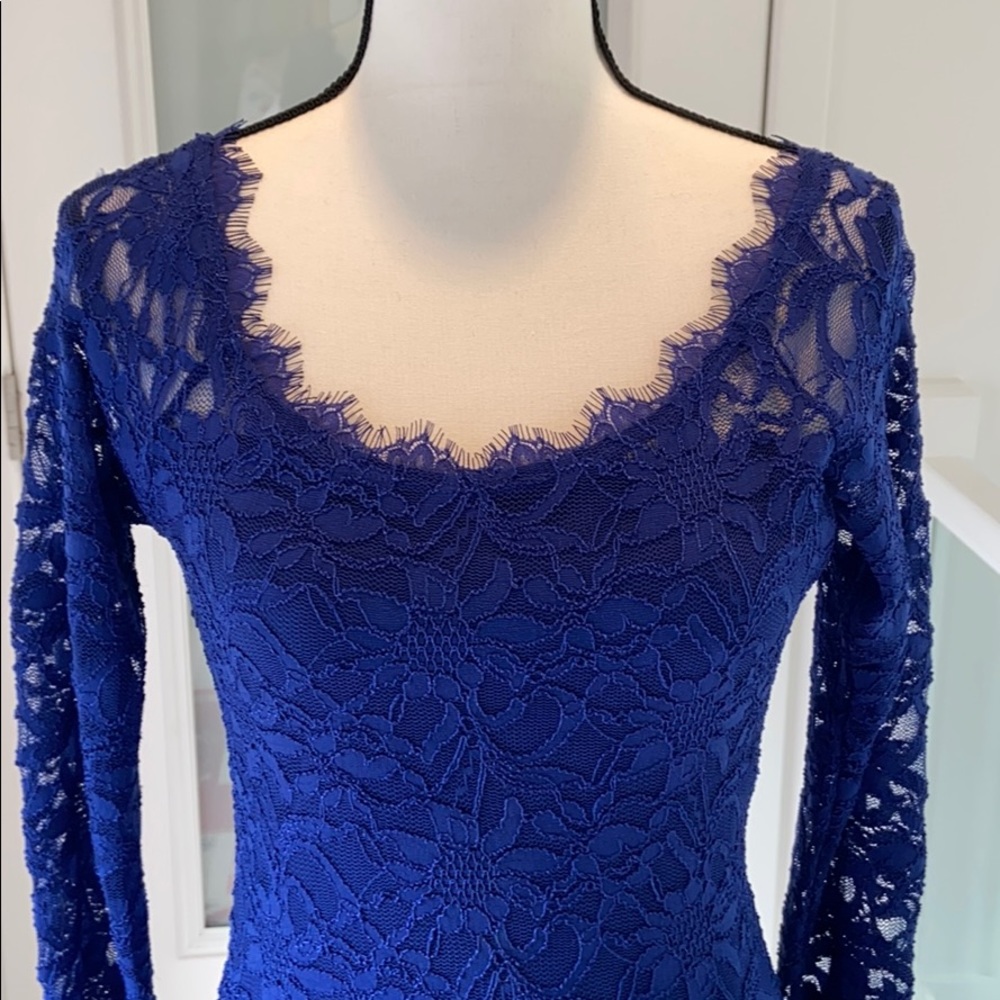 Dress - Picture 2 of 3